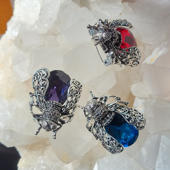 🪰 Brand new XL fly brooch - Picture 7 of 13